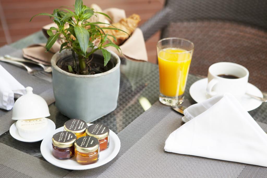 Sofitel Beirut Le Gabriel Hotel Bagian luar foto
