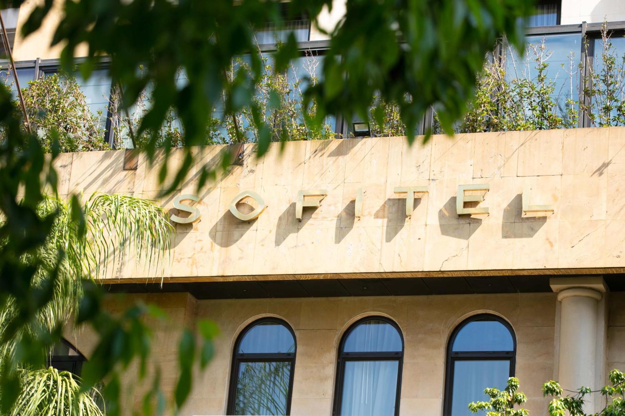Sofitel Beirut Le Gabriel Hotel Bagian luar foto